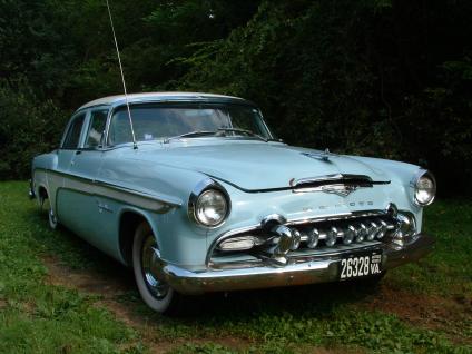 De Soto Deluxe Sedan 4-Door